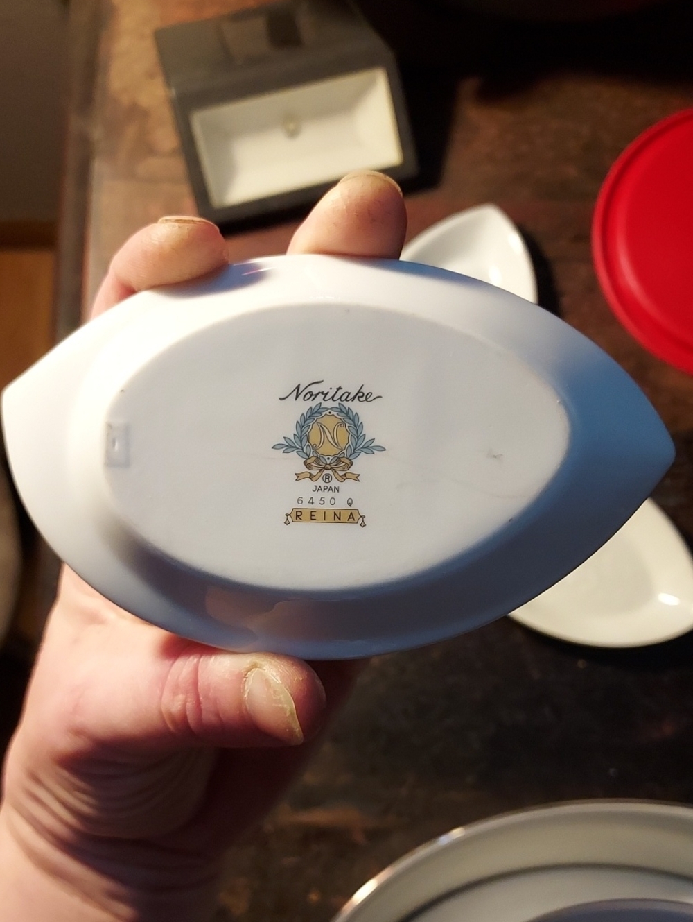 Noritake White Porcelain Reina Oval Serving Bowl with Gold and Blue Crest